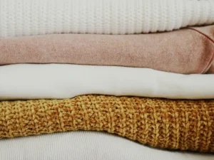 What Are Knit and Woven Fabrics