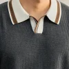 Herren-Polohemd aus Strick mit kontrastierendem Kragen