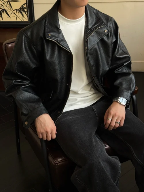Autre point de vue sur le principe Men's vintage PU leather motorcycle jacket with stand-up collar， Zip-up Cool Stylish Leather Coat