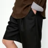 Luxury Pleated Knee-Length Men's Shorts Wholesale Supplier