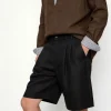 British Pleated Knee-Length Mens Shorts Manufacturer