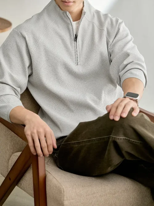 Sudadera de punto tipo gofre con cuello alto y cremallera de un cuarto para hombre, de corte holgado y mangas raglán, para llevar de forma informal